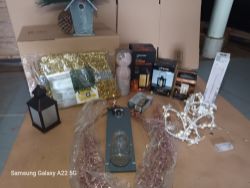 PALLET OF MIXED INDOOR CHRISTMAS DECORATIONS