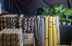 SUMMER HOME PET RUGS - GARDEN PLASTIC/FABRIC ECO RUGS, CANDLES, ARTIFICIAL PLANTS