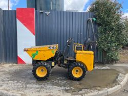 KUBOTA STRENGTH: 3-CYLINDER DIESEL ENGINE POWERS 15.5 KW
