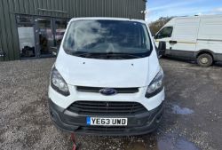 2014 FORD TRANSIT CUSTOM: RELIABLE LOW ROOF PANEL VAN