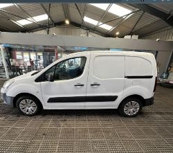 COMPACT AND CAPABLE: 2012 CITROEN BERLINGO PARTNER 1.6 HDI