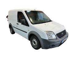 WORK VAN WONDER: FORD TRANSIT CONNECT 200 SWB DIESEL >>--NO VAT ON HAMMER--<<