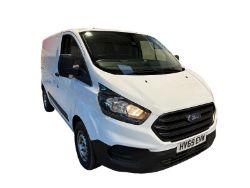 IMMACULATE 69 PLATE FORD TRANSIT CUSTOM: LOW MILEAGE, FULL HISTORY