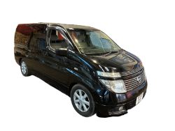 BLACK BEAUTY: NISSAN ELGRAND 4X4 DAY VAN - RARE FIND >>--NO VAT ON HAMMER--<<