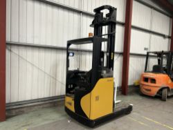 REACH TRUCKS YALE MR14H *CHARGER INCLUDED