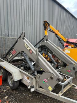 MXU310 LOADER