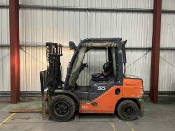 DIESEL FORKLIFTS TOYOTA 02-8FDF30