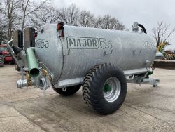 MAJOR 1700 GALLON VACUUM TANKER