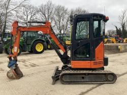 HITACHI ZX26 U-5A CR. RUBBER TRACKS