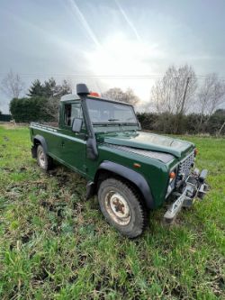 LANDROVER DEFENDER 6 MONTHS MOT START RUNS