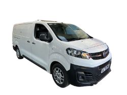 EFFICIENT COMMUTER: 70 PLATE VAUXHALL VIVARO TRAFIC PANEL VAN