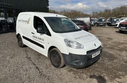 GEARBOX SPECIAL: 64 PLATE PEUGEOT PARTNER L1 HDI VAN BARGAIN >>--NO VAT ON HAMMER--<<
