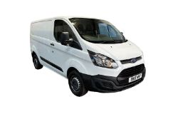 WHITE WONDER: 2018 FORD TRANSIT CUSTOM PANEL VAN