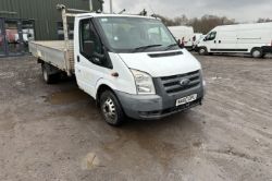 60 PLATE FORD TRANSIT: FLATBED NON-RUNNER, ENGINE SEIZED >>--NO VAT ON HAMMER--<<