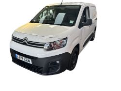 EFFICIENCY AT ITS BEST: WHITE 2019 CITROEN BERLINGO PARTNER