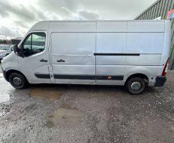 RENAULT MASTER MOVANO: SPARES OR REPAIRS, ENGINE FINE, GEARBOX ISSUE >>--NO VAT ON HAMMER--<<