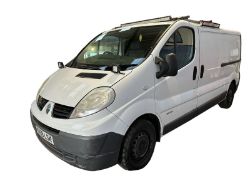 EXPLORE IN STYLE: 2009 RENAULT TRAFIC VIVARO LWB CAMPER CONVERSION