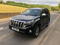 TECH-PACKED EXPLORER: '15 LAND CRUISER 2.8 D-4D INVINCIBLE >>--NO VAT ON HAMMER--<<