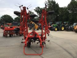 2013 KUHN GF8702 8 ROTOR TEDDER