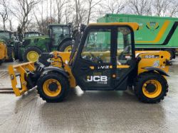 YEAR 2022 JCB 525-60