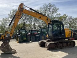 JCB JS130 LC EXCAVATOR