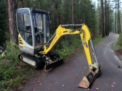 2018 WACKER NEUSON ET16 MINI EXCAVATOR - LOW HOURS, HIGH PERFORMANCE!