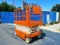 BOOST EFFICIENCY WITH THE 2016 SNORKEL S4726E ELECTRIC SCISSOR LIFT