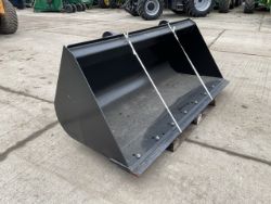 JCB SHOVEL BUCKET WITH BOLT-ON WEAR EDGE