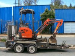 2020 KUBOTA U17-3 MINI EXCAVATOR WITH M&E 2.7T PLANT TRAILER