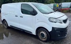 PEUGEOT EXPERT PROFESSIONAL 2019 ( SPARES OR REPAIRS )