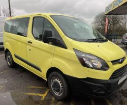 FORD TRANSIT CUSTOM SWB L1 9 SEATER MINIBUS