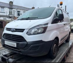 RARE OPPORTUNITY: FORD TRANSIT CUSTOM 2017 - EURO 6 ULEZ & CAZ COMPLIANT *SPARES OR REPAIRS*