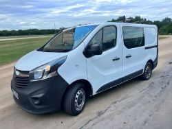 2016 VAUXHALL VIVARO CDTI: EXCEPTIONAL PERFORMANCE AND COMFORT