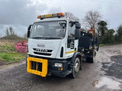 2013 IVECO 180E25 TWIN AUGER HOTBOX WITH SIDE LOADING TIPPER