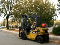 CAT LIFT TRUCKS LPG FORKLIFT - MODEL GP25NT (2015)