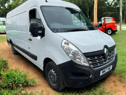 2017 RENAULT EXTRA LONG WHEEL BASE DIESEL VAN WITH COOLING SYSTEM