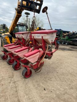 ACCORD OPTIMA 4 ROW MAIZE DRILL