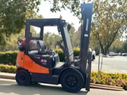 DOOSAN LPG FORKLIFT - MODEL G25E-5 (2011)