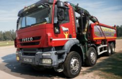 IVECO TRACKER 8×4 GRAB LOADER/ TIPPER