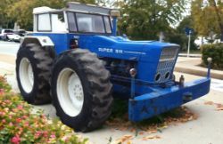 FORD COUNTY 1124 SUPER SIX AG TRACTOR