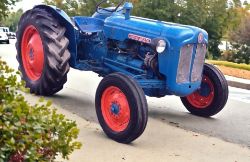 FORDSON DEXTA AG TRACTOR