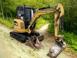 (2019) CATERPILLAR 302.7D CR MINI EXCAVATOR