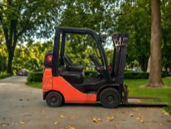TOYOTA 02-8FGF18 LPG FORKLIFT (2007)