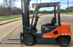 DOOSAN D30S-5,3 TON DIESEL FORKLIFT