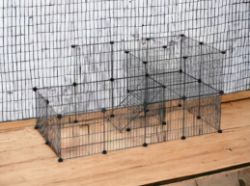 FREE DELIVERY - BRAND NEW SONGMICS GUINEA PIGS CAGE, METAL MESH PET PLAYPEN WITH DOOR LPI06H