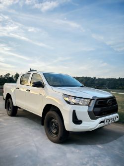 STUNNING 2023 73 PLATE TOYOTA HILUX DOUBLE CAB PICKUP TRUCK - DELIVERY MILES ONLY! ~~| BID NOW |~~