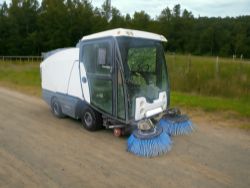 2008 JOHNSTON ROAD SWEEPER - HYDROSTATIC