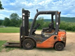 2009 TOYOTA 02-8FDF25 DIESEL FORKLIFT