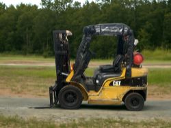 CAT GP25N LPG FORKLIFT (2007)