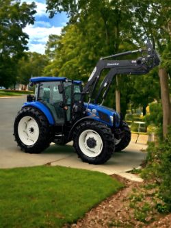 NEW HOLLAND TD5.105 TRACTOR WITH LOADER